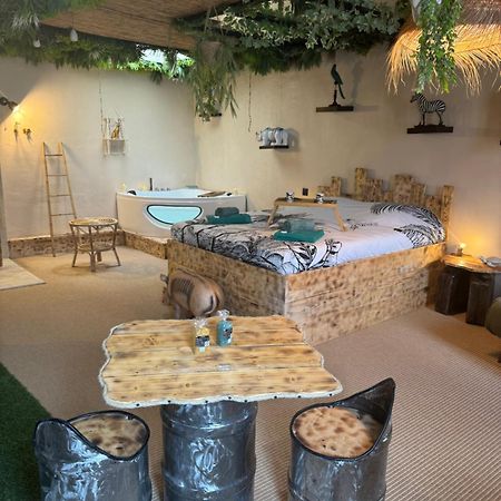 La Jungle De Sissy Bed and Breakfast Σαιντ-Μαρί-ντε-λα-Μερ Εξωτερικό φωτογραφία