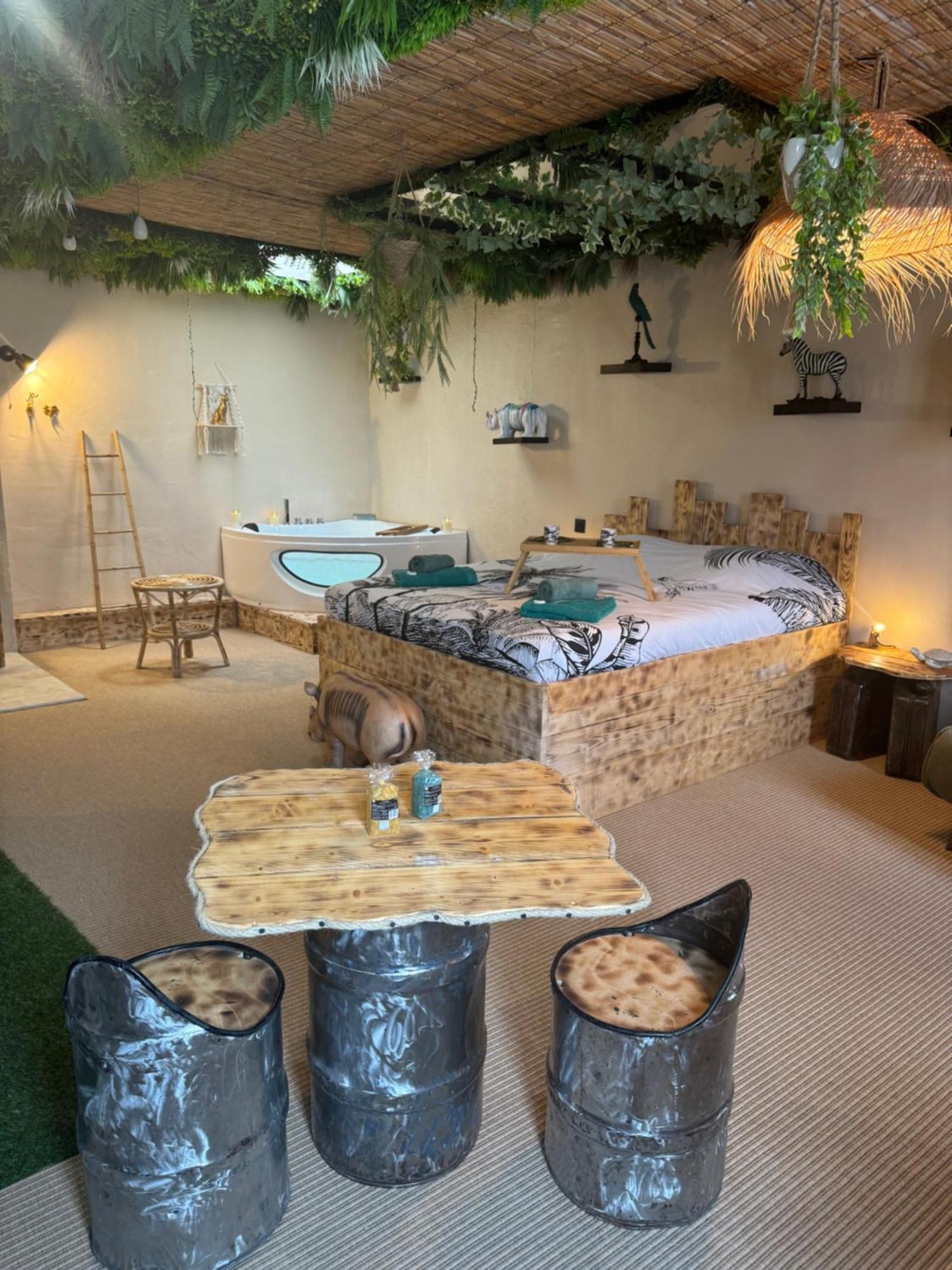 La Jungle De Sissy Bed and Breakfast Σαιντ-Μαρί-ντε-λα-Μερ Εξωτερικό φωτογραφία