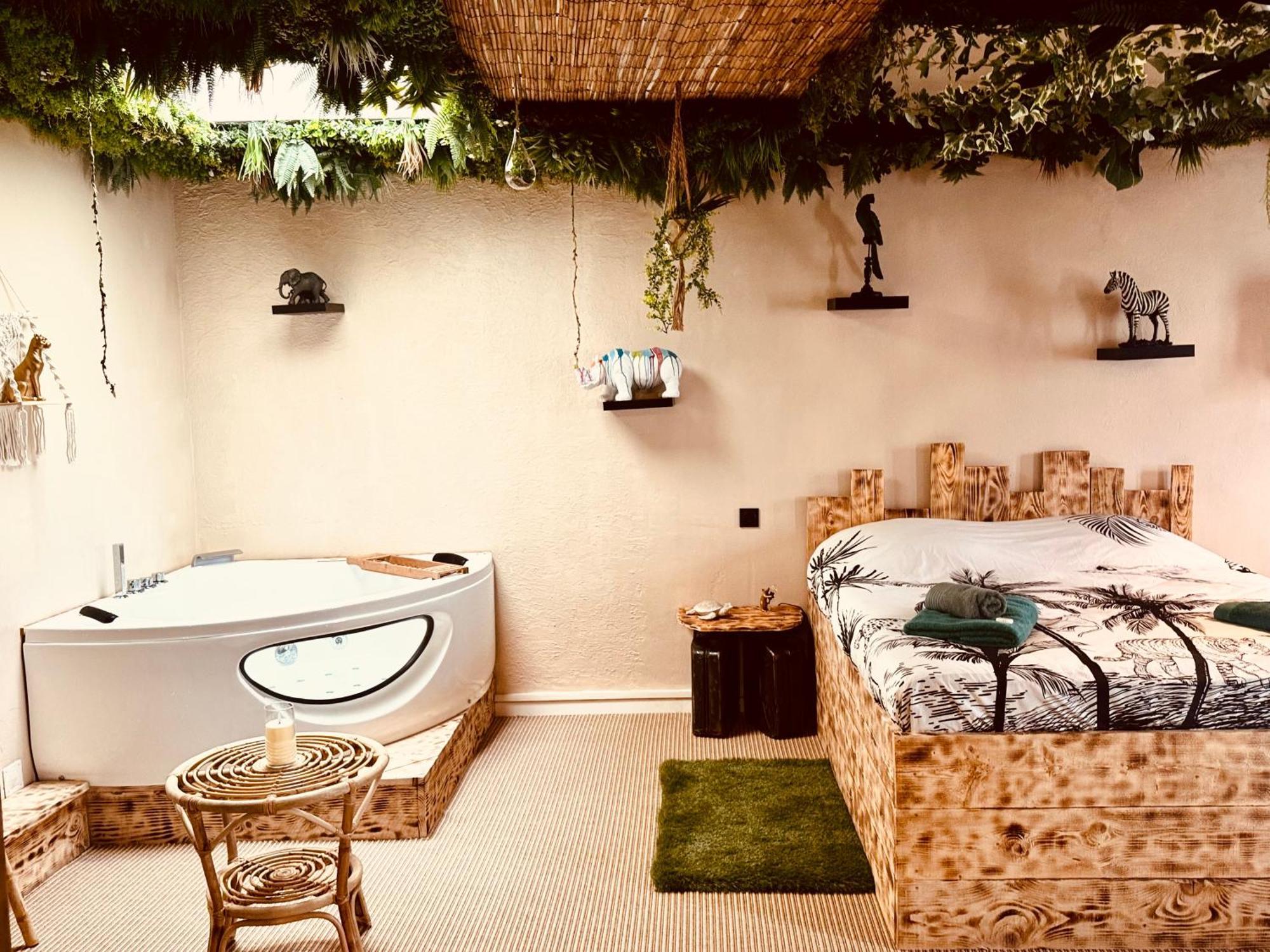 La Jungle De Sissy Bed and Breakfast Σαιντ-Μαρί-ντε-λα-Μερ Εξωτερικό φωτογραφία