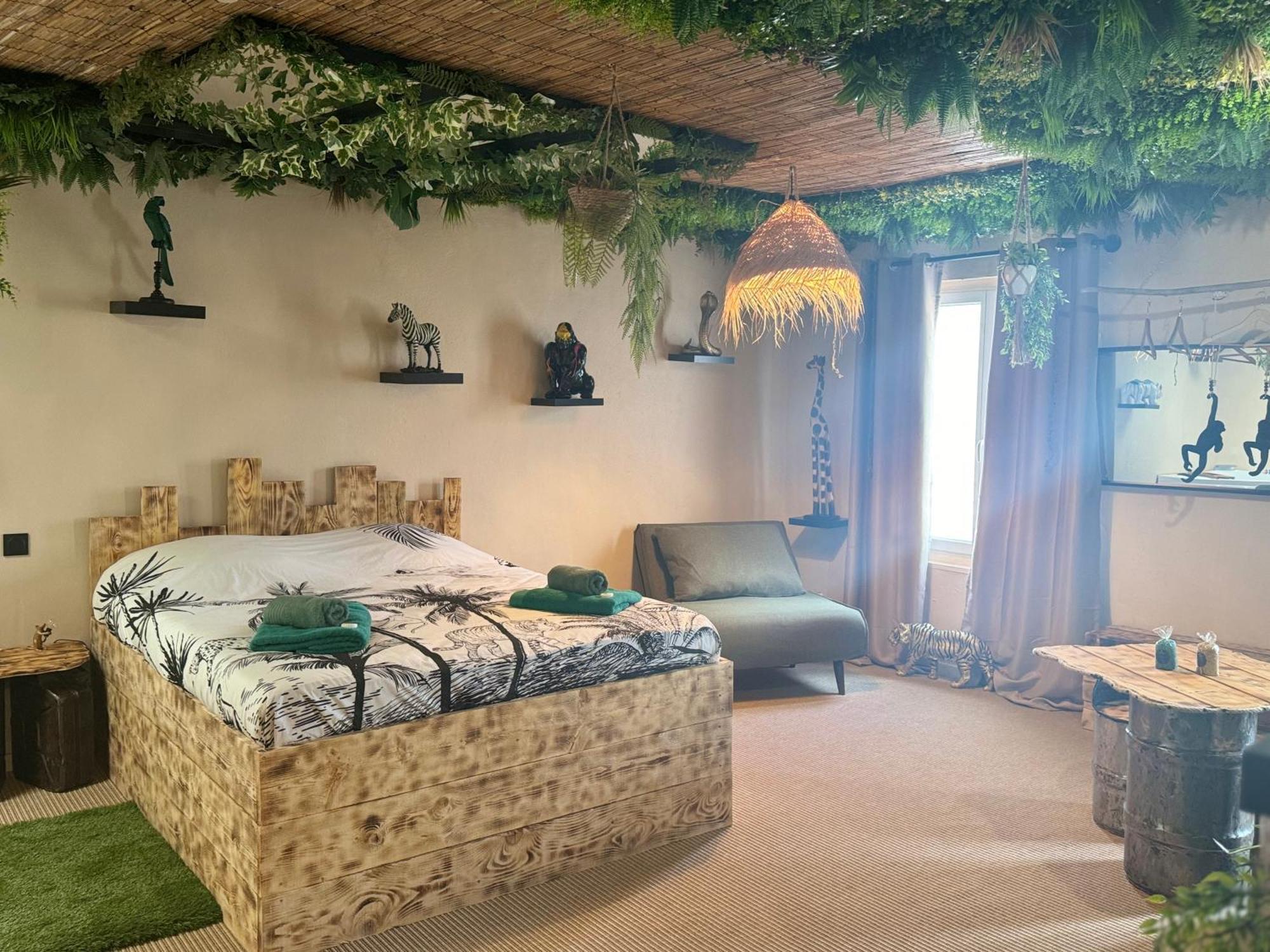 La Jungle De Sissy Bed and Breakfast Σαιντ-Μαρί-ντε-λα-Μερ Εξωτερικό φωτογραφία